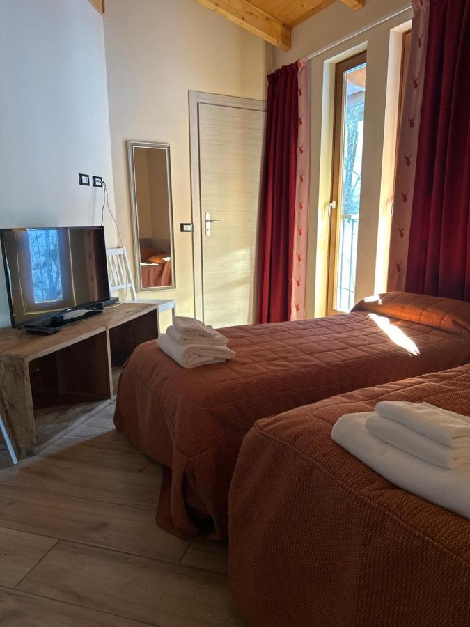 Hotel Chalet Casa Cesana Cesana Torinese Buitenkant foto