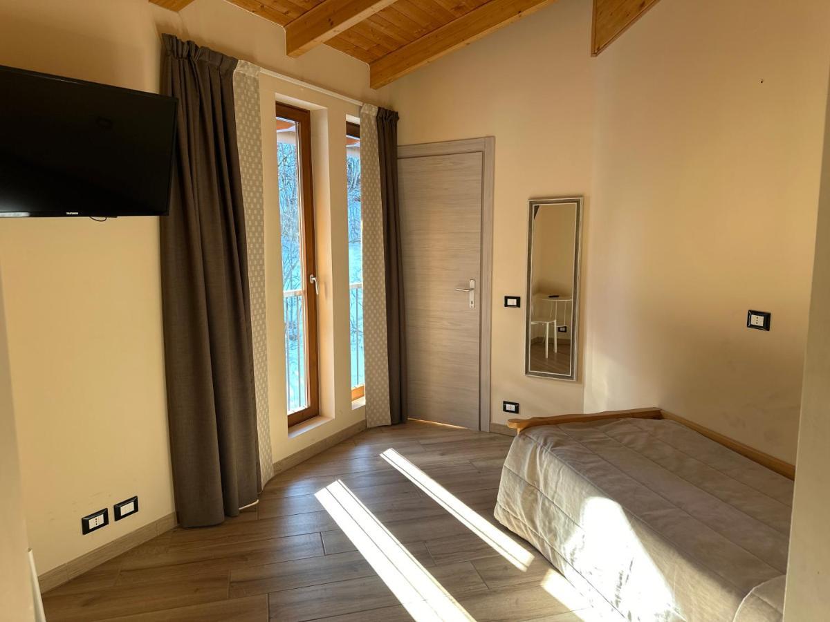 Hotel Chalet Casa Cesana Cesana Torinese Buitenkant foto