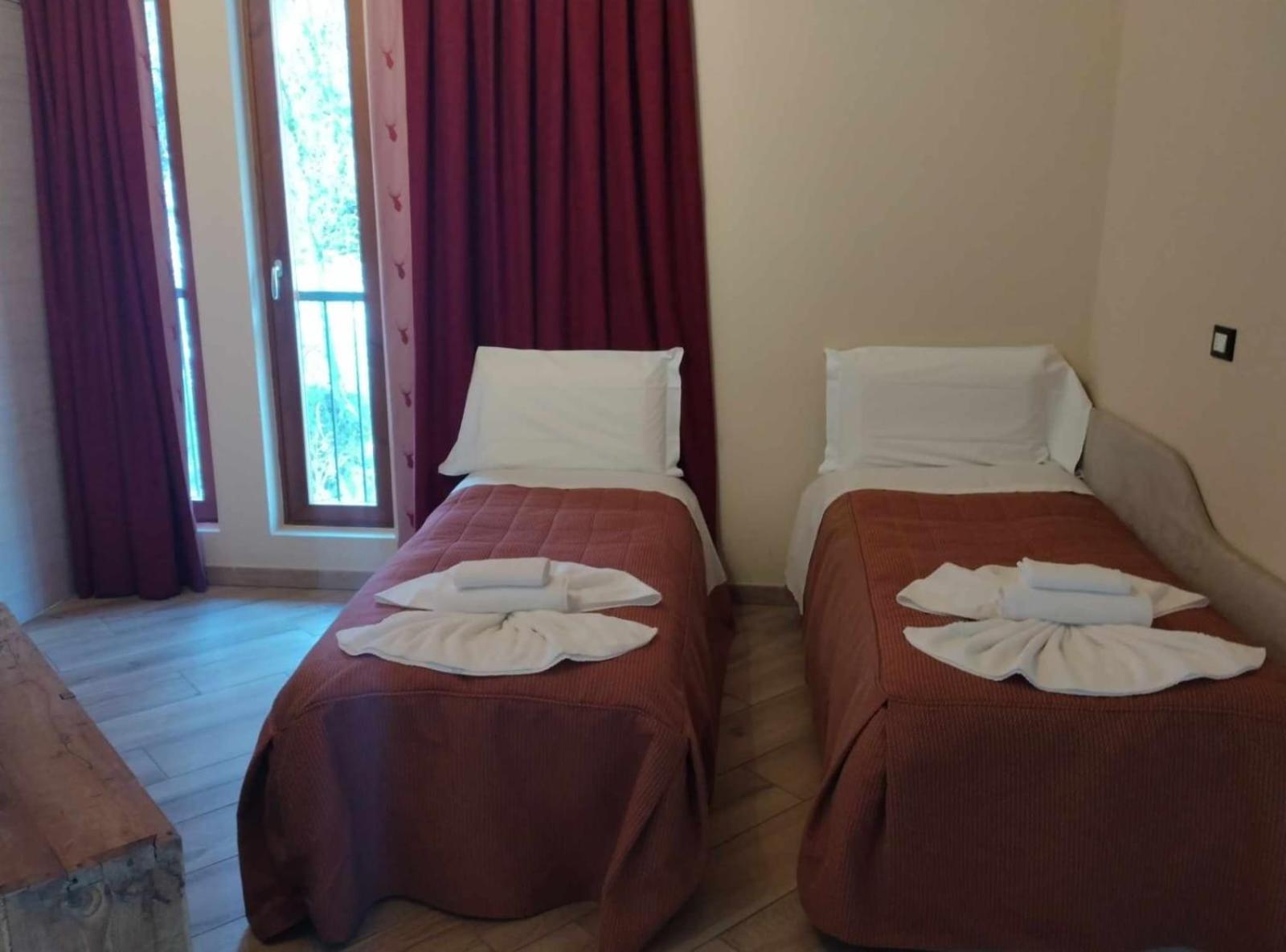 Hotel Chalet Casa Cesana Cesana Torinese Buitenkant foto