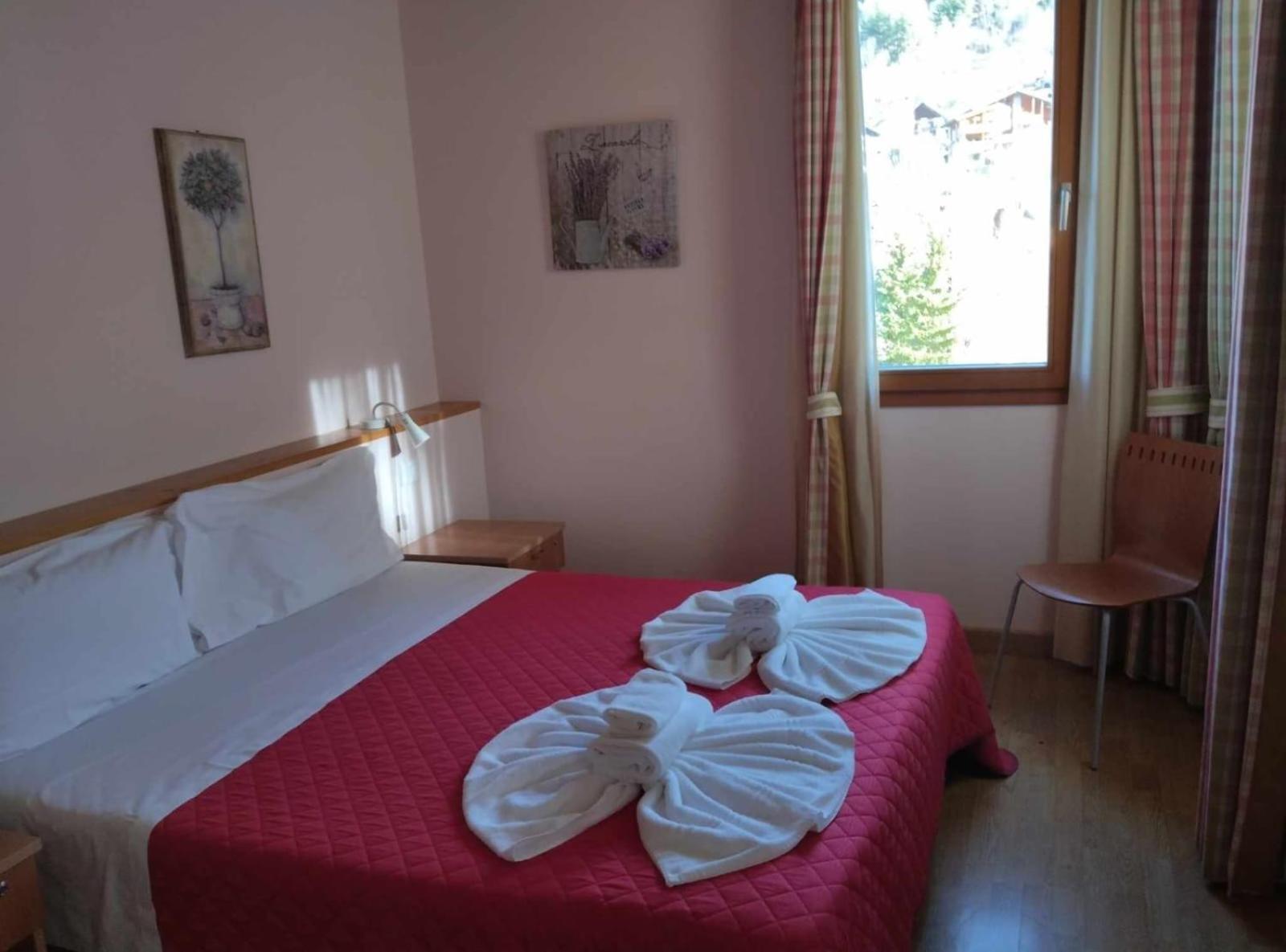 Hotel Chalet Casa Cesana Cesana Torinese Buitenkant foto