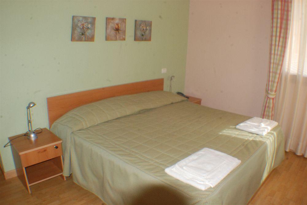 Hotel Chalet Casa Cesana Cesana Torinese Buitenkant foto
